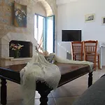 Appartement Olga's House Néon Oítilon