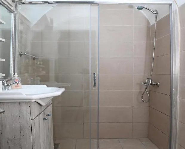 Appartement Olga's House Néon Oítilon